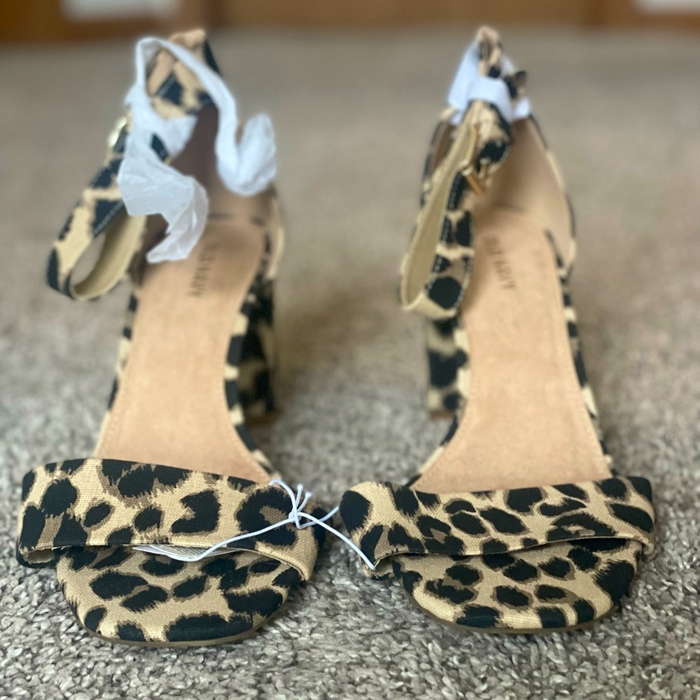 Leopard heel sandal